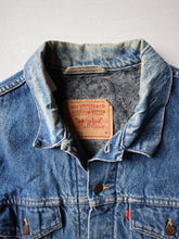 Load image into Gallery viewer, 1990&#39;s Made in USA Levi&#39;s Blanket Lined Denim Jacket - L
