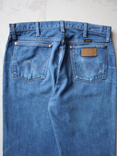 Load image into Gallery viewer, Well Worn Wrangler Jeans - 33&quot;
