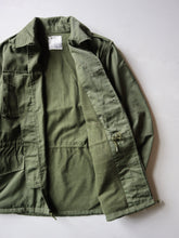 Load image into Gallery viewer, 1970&#39;s Korean Army M-43 Field Jacket - S/M
