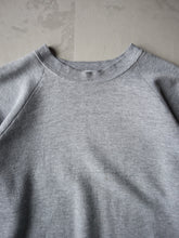 Load image into Gallery viewer, 1990&#39;s Blank Grey Raglan Sweatshirt - L
