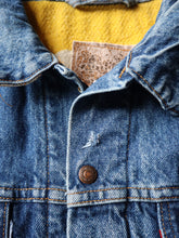 Load image into Gallery viewer, 1990&#39;s Made in USA Levis x Hudson Bay Reversible Denim Jacket - XL
