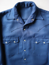 Load image into Gallery viewer, 1970&#39;s Pearl Snap Western Heavy Shirt - L
