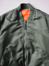 Load image into Gallery viewer, Alpha Industries MA-1 Flyers Jacket - M
