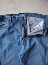 Load image into Gallery viewer, Faded Wrangler Jeans - 36&quot;
