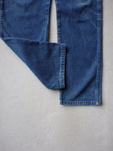 Load image into Gallery viewer, Well Worn Wrangler Jeans - 33&quot;
