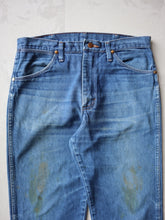 Load image into Gallery viewer, Well Worn Wrangler Jeans - 33&quot;
