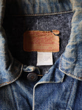 Load image into Gallery viewer, 1970&#39;s Levi&#39;s Made in USA Blanket Lined Denim Jacket - M
