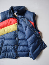 Load image into Gallery viewer, 1970&#39;s Down Vest - M/L
