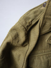 Load image into Gallery viewer, 1950&#39;s Aus Army Wool Battle Dress Jacket - M
