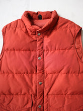 Load image into Gallery viewer, 1980&#39;s Woolrich Burnt Orange Down Puffer Vest - L
