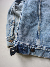 Load image into Gallery viewer, 1980&#39;s Levi&#39;s Made in USA Flannel Lined Denim Jacket - M
