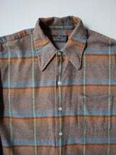 Load image into Gallery viewer, 1970&#39;s Puritan Flannel - M
