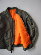 Load image into Gallery viewer, MA-1 Flyers Jacket - L
