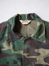 Load image into Gallery viewer, 1970&#39;s Cabela&#39;s Camo Chore Jacket - M
