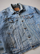 Load image into Gallery viewer, 1990&#39;s Thrashed Levi&#39;s Blanket Lined Denim Jacket - XL
