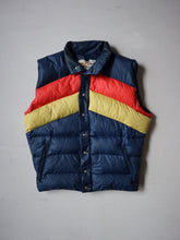 Load image into Gallery viewer, 1970&#39;s Down Vest - M/L
