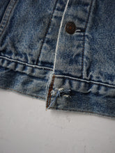 Load image into Gallery viewer, 1980&#39;s Levi&#39;s Made in USA Flannel Lined Denim Jacket - M
