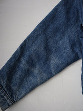 Load image into Gallery viewer, 1980&#39;s Levi&#39;s Made in USA Flannel Lined Denim Jacket - M
