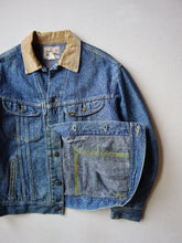 Load image into Gallery viewer, 1980&#39;s Lee Storm Rider Blanket Lined Denim Jacket - XL
