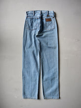 Load image into Gallery viewer, Made in USA Wrangler Denim Jeans - 27&quot;
