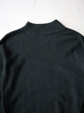 Load image into Gallery viewer, 1990&#39;s U.S Army Wool Blend Turtle Neck Sweater - L
