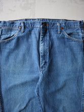 Load image into Gallery viewer, Wrangler Jeans - 36&quot;
