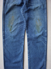 Load image into Gallery viewer, Well Worn Wrangler Jeans - 33&quot;
