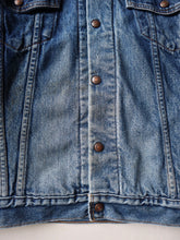 Load image into Gallery viewer, 1990&#39;s Made in USA Levis x Hudson Bay Reversible Denim Jacket - XL
