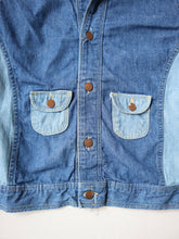 Load image into Gallery viewer, 1970&#39;s Two Tone Wrangler Denim Jacket - M
