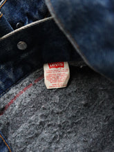 Load image into Gallery viewer, 1980&#39;s Levi&#39;s Made in USA Blanket Lined Denim Jacket - L
