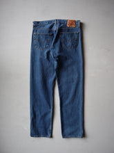 Load image into Gallery viewer, Levi&#39;s 501 Jeans - 34&quot;
