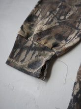 Load image into Gallery viewer, 1990&#39;s Realtree Long Sleeve - M
