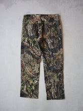 Load image into Gallery viewer, 1990&#39;s Deadstock Mossy Oak Realtree Pants - 32&quot;
