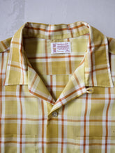 Load image into Gallery viewer, 1960&#39;s Towncraft Penney&#39;s Loop Collar Shirt - XL
