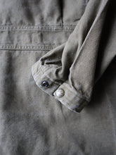 Load image into Gallery viewer, 1980&#39;s Woolrich Canvas Hunting Jacket - L
