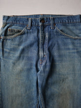 Load image into Gallery viewer, 1970&#39;s Levi&#39;s 517 Orange Tab Bootcut Jeans - 32&quot;
