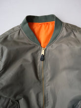 Load image into Gallery viewer, MA-1 Flyers Jacket - L
