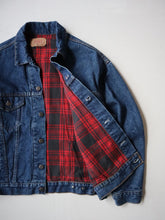 Load image into Gallery viewer, 1990&#39;s Levi&#39;s Made in USA Flannel Lined Denim Jacket - L
